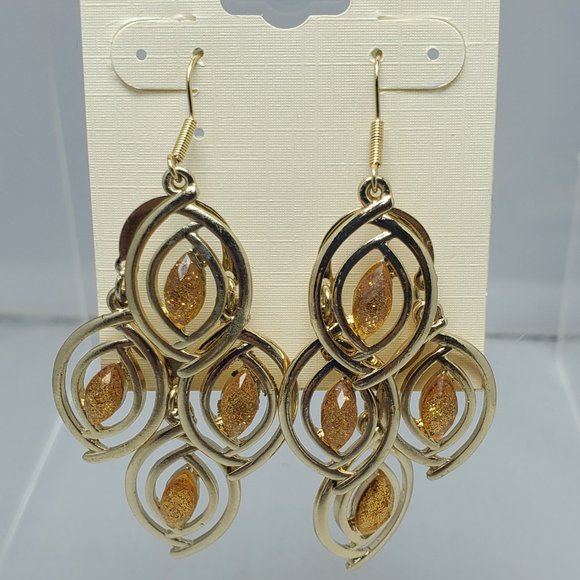 MYSTIQUE water drop gold and citrine color chandelier earring - Picture 4 of 4